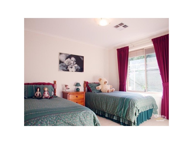 4 Annabelle Court, Hallett Cove SA 5158
