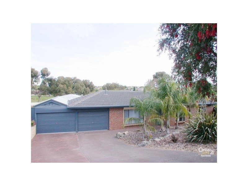 43 Hendrix Crescent, Woodcroft SA 5162