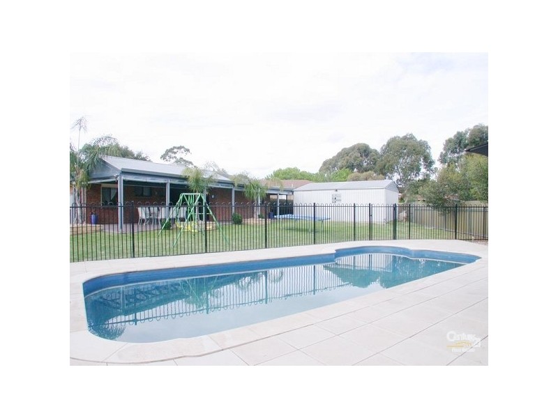 43 Hendrix Crescent, Woodcroft SA 5162