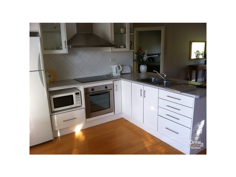 27 Armata Road, Happy Valley SA 5159