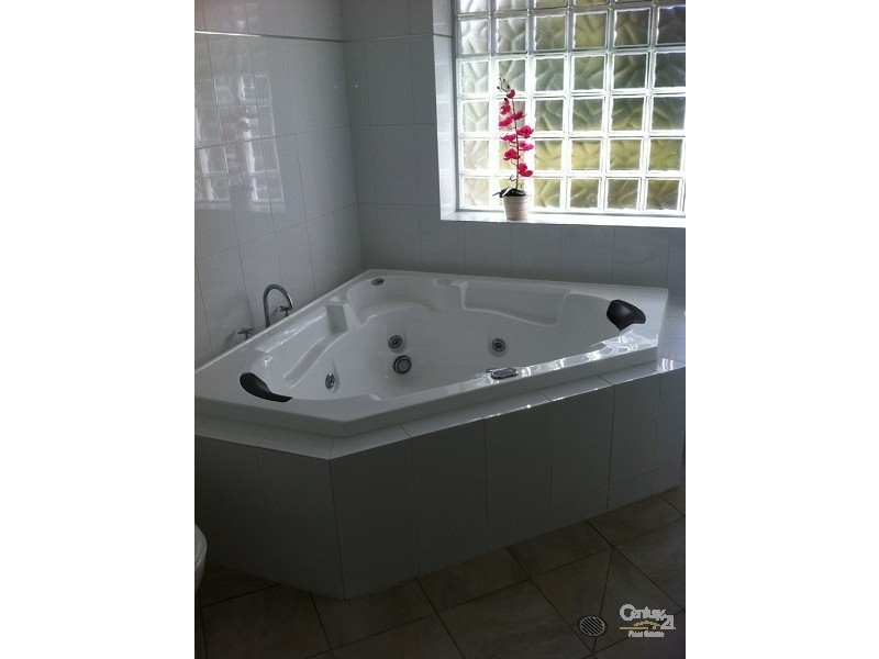 27 Armata Road, Happy Valley SA 5159