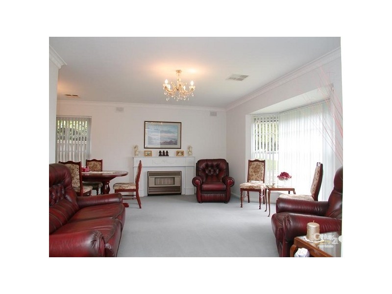 15 Tripoli Road, Happy Valley SA 5159