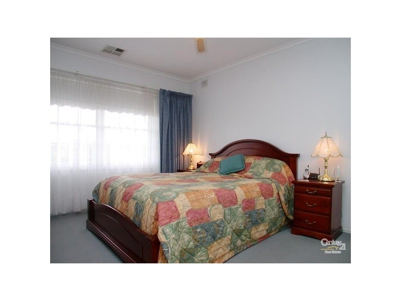 15 Tripoli Road, Happy Valley SA 5159