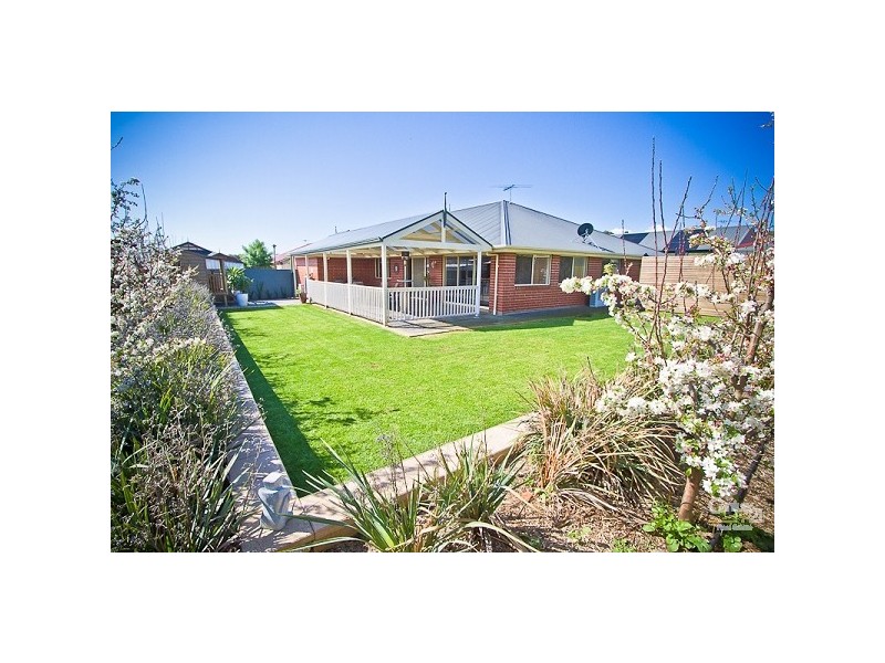 16 Rose Crescent, Mclaren Flat SA 5171