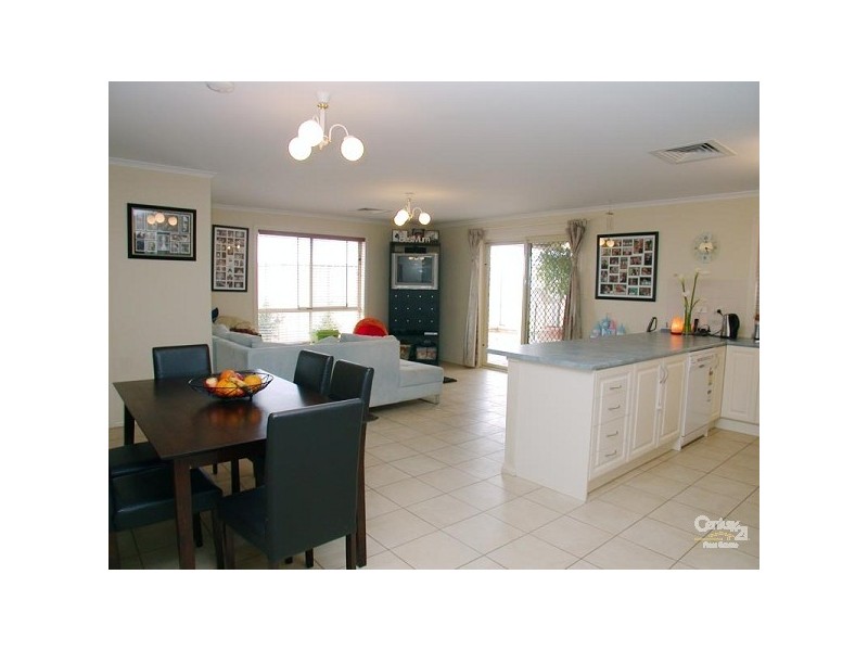 10 Garden Ct off Griffiths Drive, Seaford SA 5169