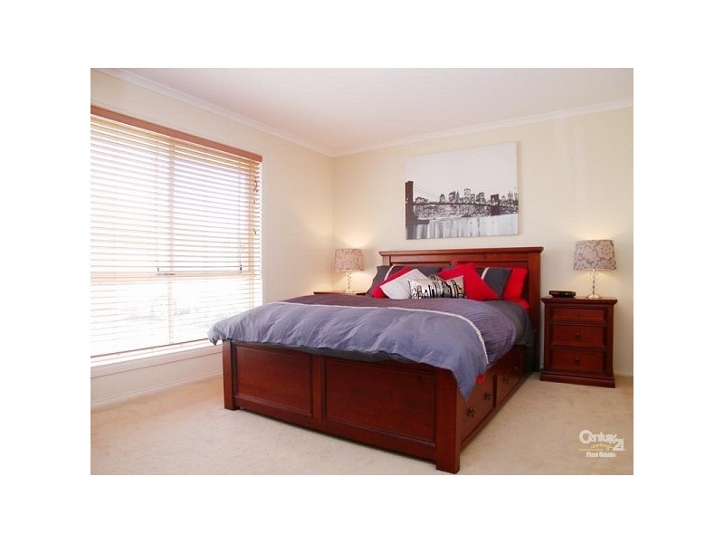 10 Garden Ct off Griffiths Drive, Seaford SA 5169