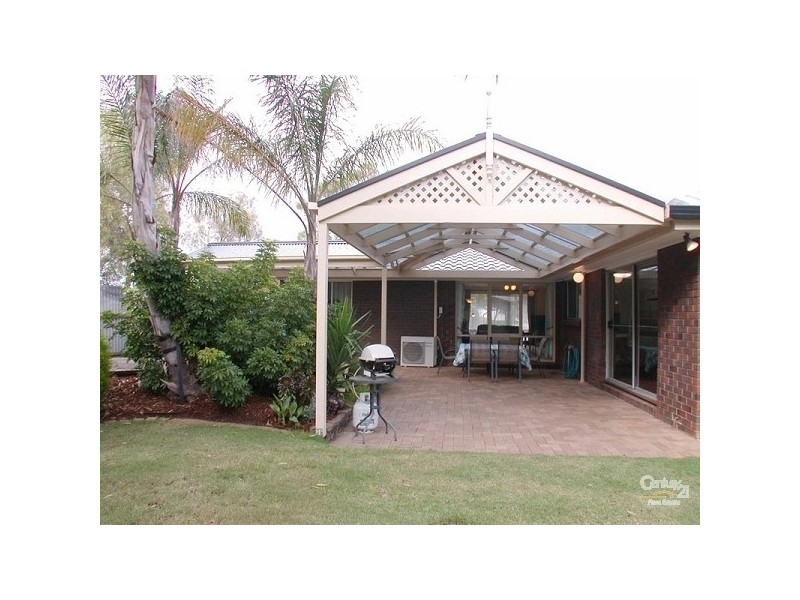 37 McCartney St, Morphett Vale SA 5162