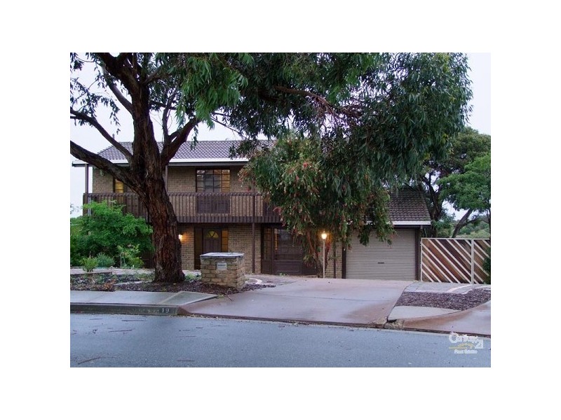 19 Barossa Crescent, Hallett Cove SA 5158