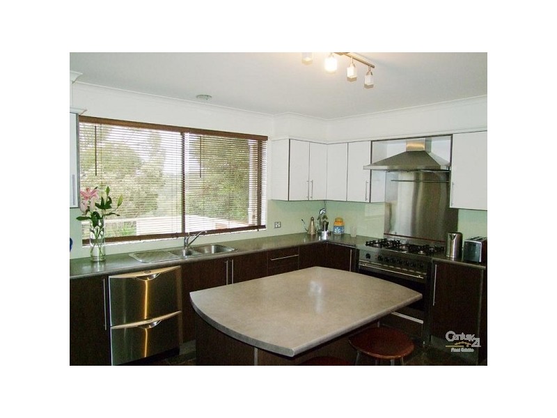 19 Barossa Crescent, Hallett Cove SA 5158