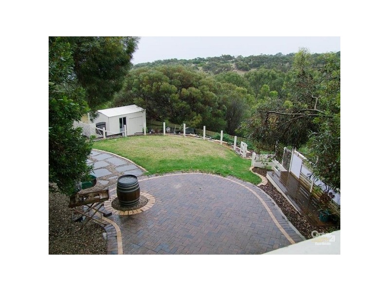 19 Barossa Crescent, Hallett Cove SA 5158