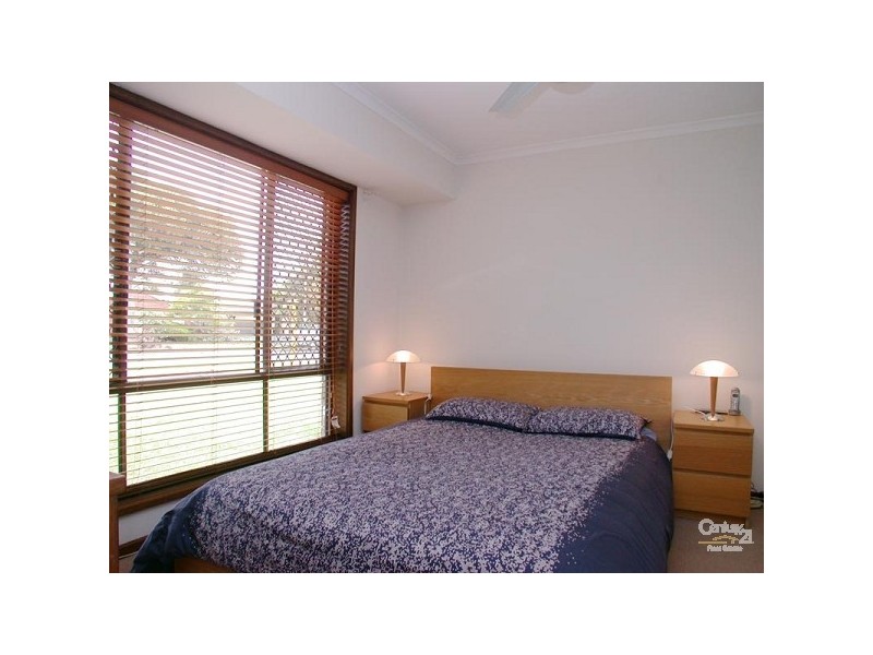 31 Kwinana Crescent, Port Noarlunga South SA 5167