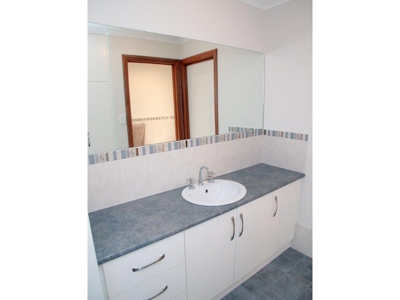 18 Knoll Avenue, Aldinga Beach SA 5173