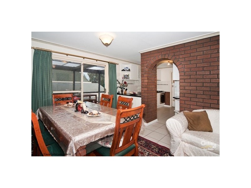 24 Greenloop Crescent, Huntfield Heights SA 5163