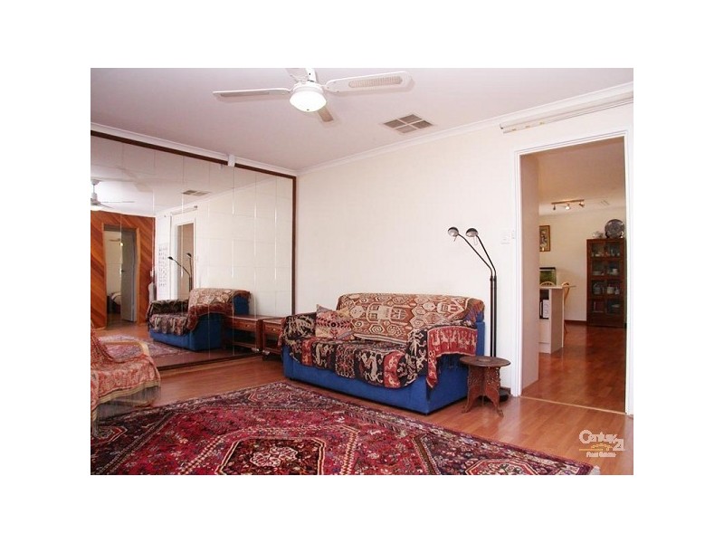 33 Helsinki Road, Hackham West SA 5163