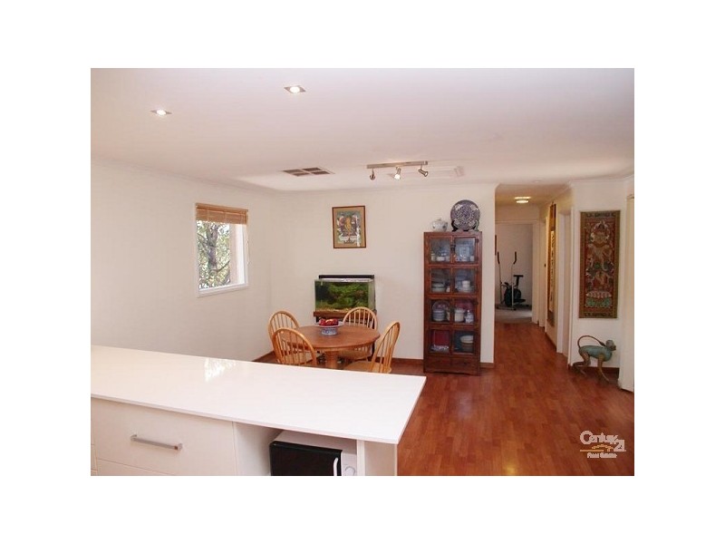 33 Helsinki Road, Hackham West SA 5163