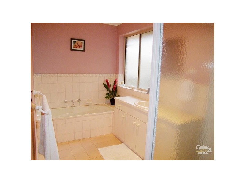 33 Gamay Drive, Old Reynella SA 5161