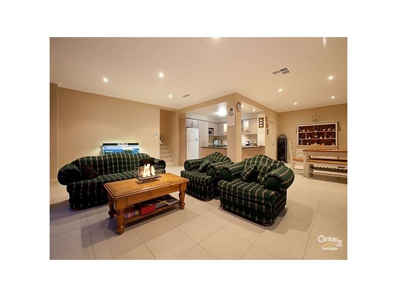 11/8 Cinnamon Way, Aberfoyle Park SA 5159