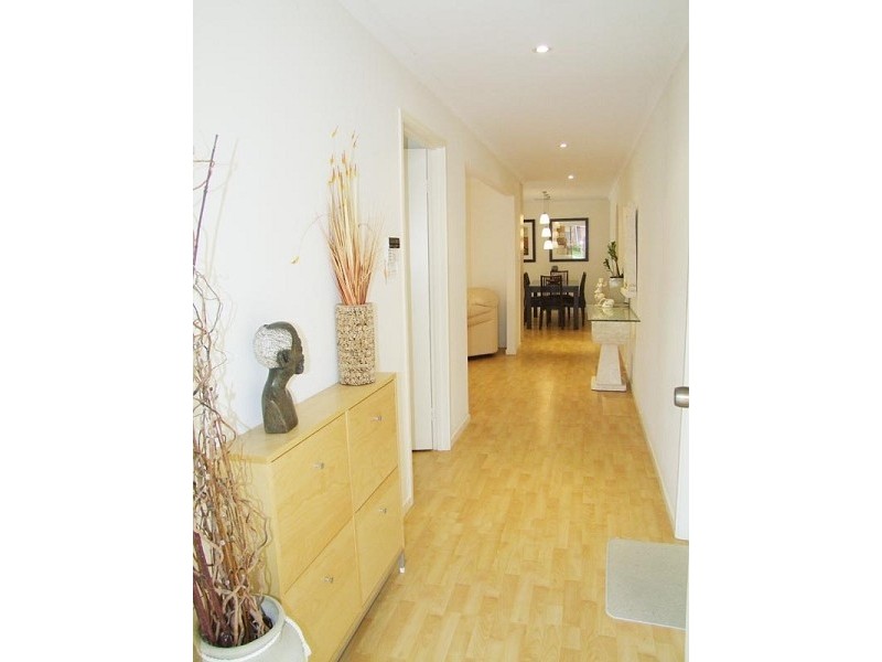 18 Conington Crescent, Morphett Vale SA 5162