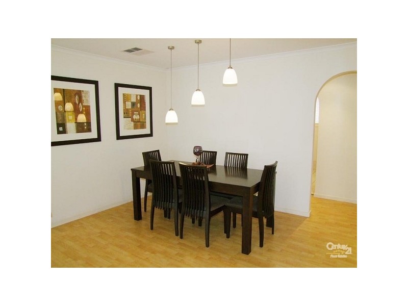 18 Conington Crescent, Morphett Vale SA 5162