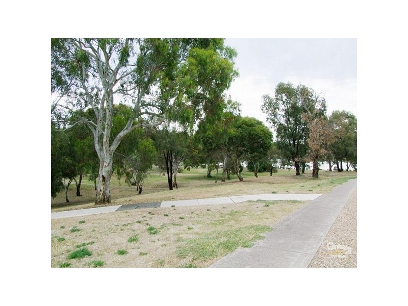 18 Conington Crescent, Morphett Vale SA 5162