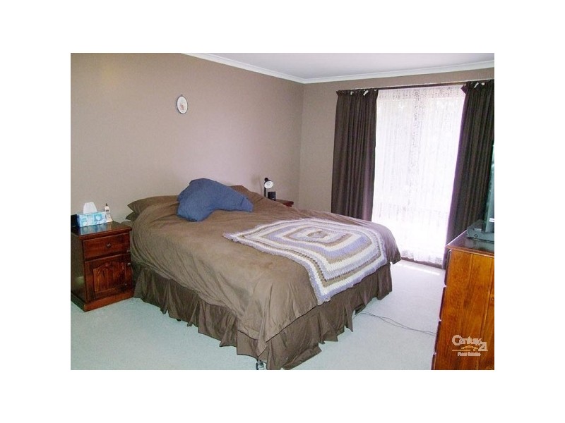 18 Acorn Street, Aberfoyle Park SA 5159