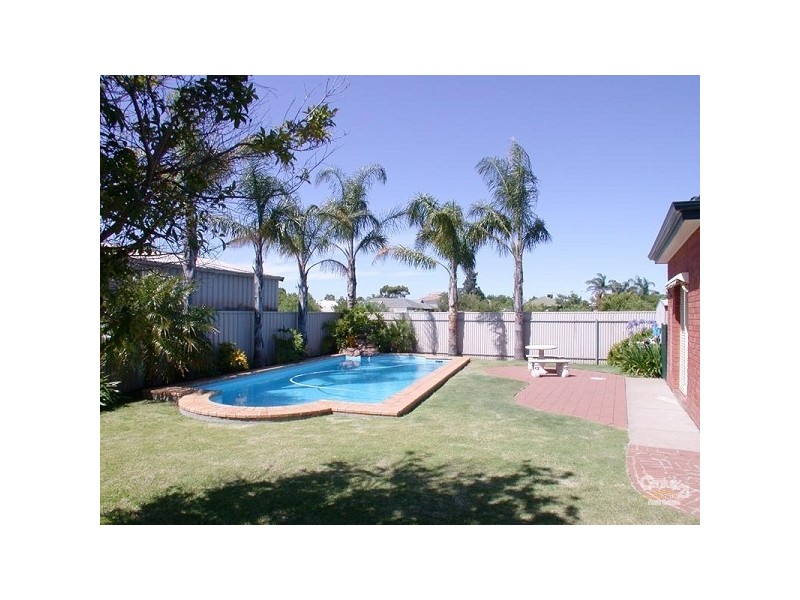 9 Chiton Avenue, Seaford Rise SA 5169