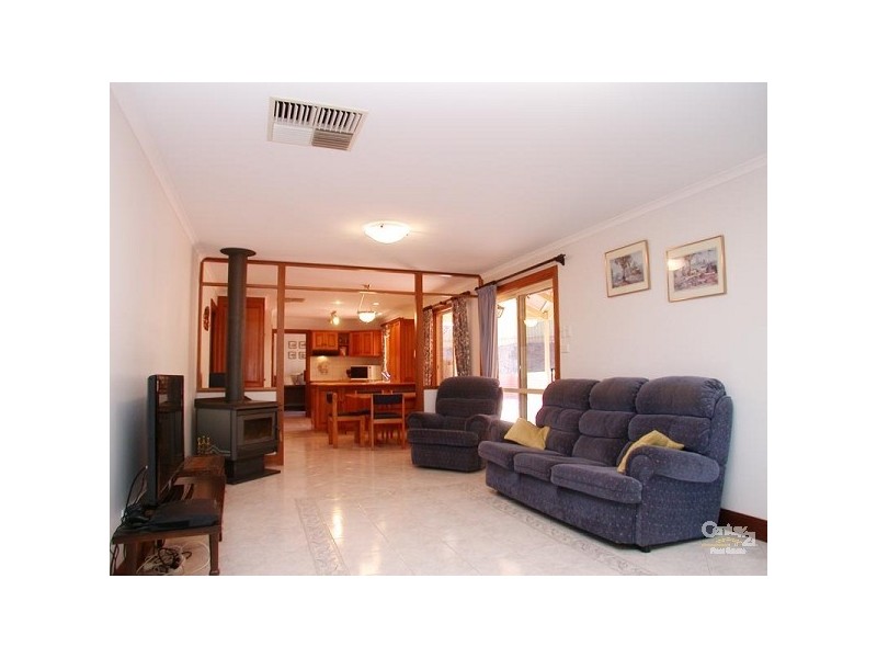 8 Fairbrother Drive, Happy Valley SA 5159