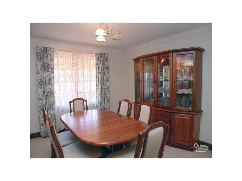 8 Fairbrother Drive, Happy Valley SA 5159