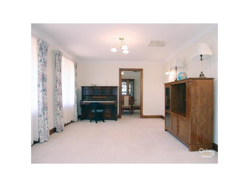 8 Fairbrother Drive, Happy Valley SA 5159