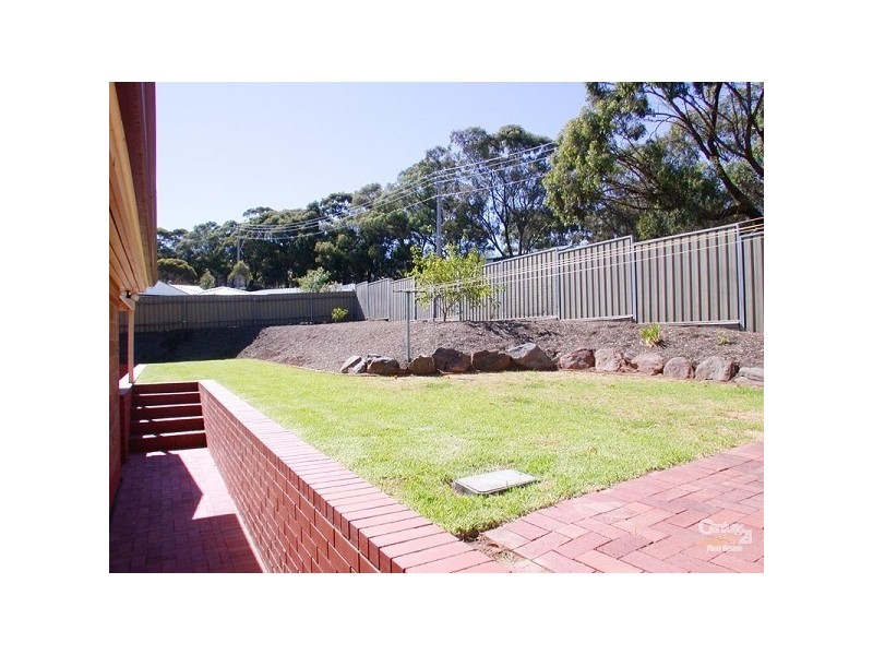 8 Fairbrother Drive, Happy Valley SA 5159