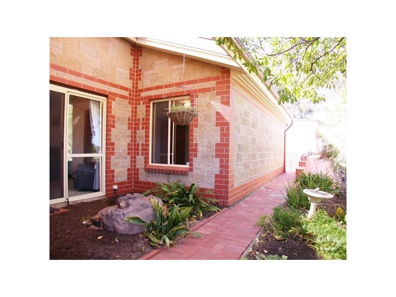 8 Fairbrother Drive, Happy Valley SA 5159