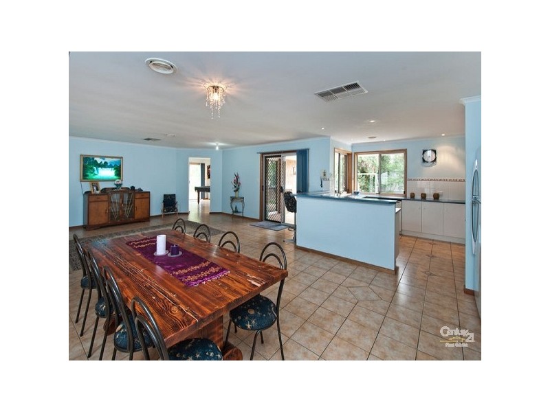 1 Taylors Avenue, Morphett Vale SA 5162