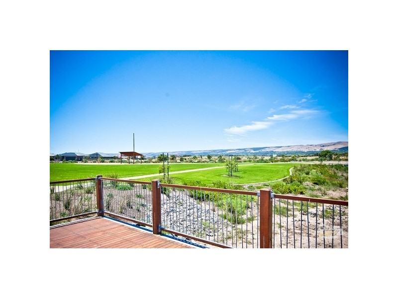 8 Kaurna Avenue, Aldinga Beach SA 5173