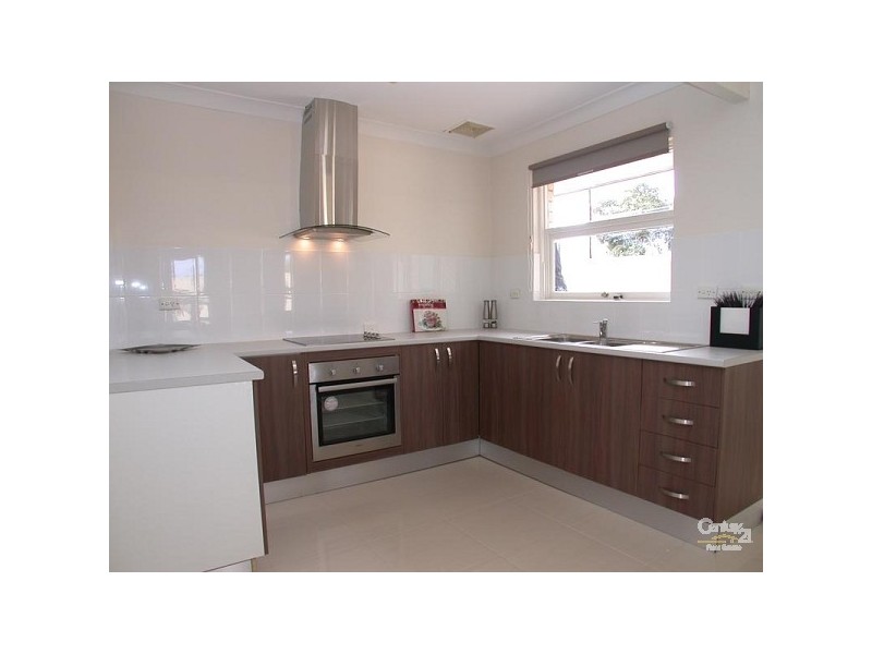 1 Scottsglade Road, Christie Downs SA 5164