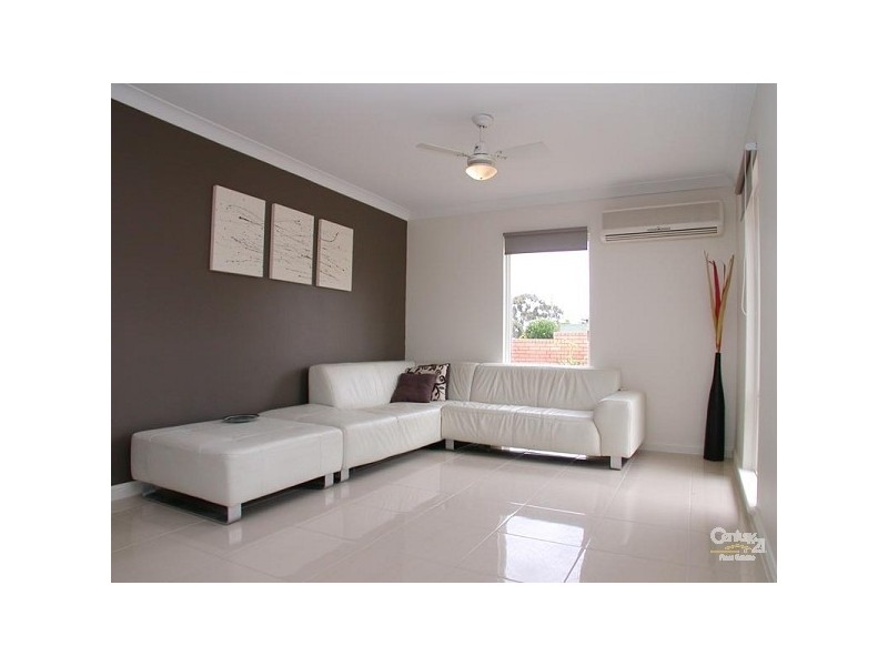 1 Scottsglade Road, Christie Downs SA 5164