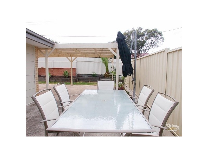 1 Scottsglade Road, Christie Downs SA 5164