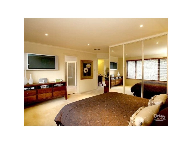 21 Skylark Close, Flagstaff Hill SA 5159