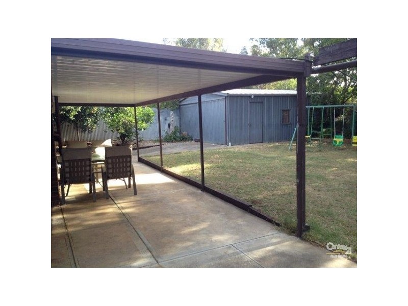 9 Bradman court, Morphett Vale SA 5162