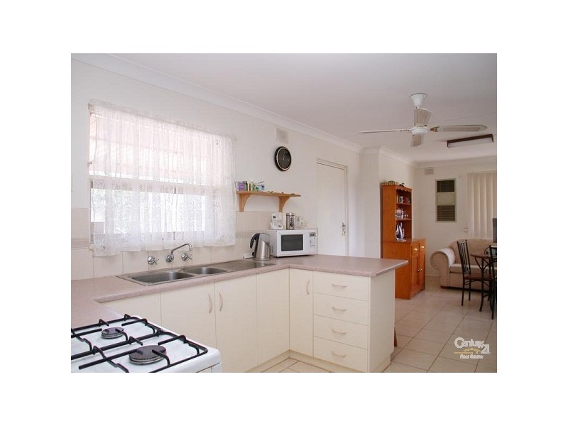 12 Graham Avenue, Hackham SA 5163
