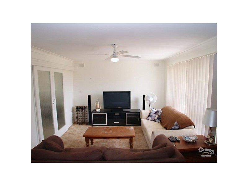 12 Graham Avenue, Hackham SA 5163