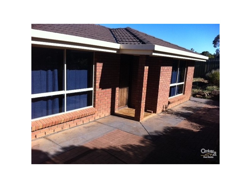 24 Lorne Crescent, Huntfield Heights SA 5163