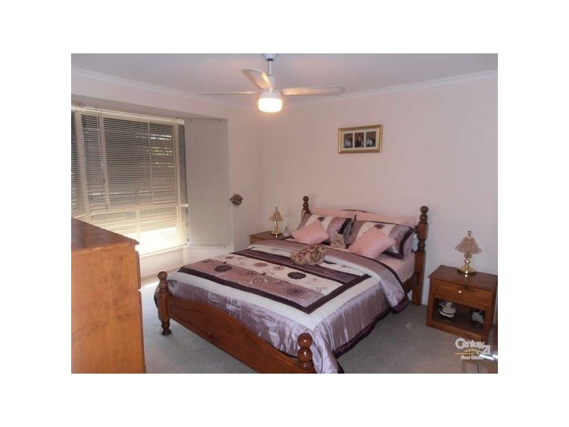 4 Seafarer Court, Seaford Rise SA 5169