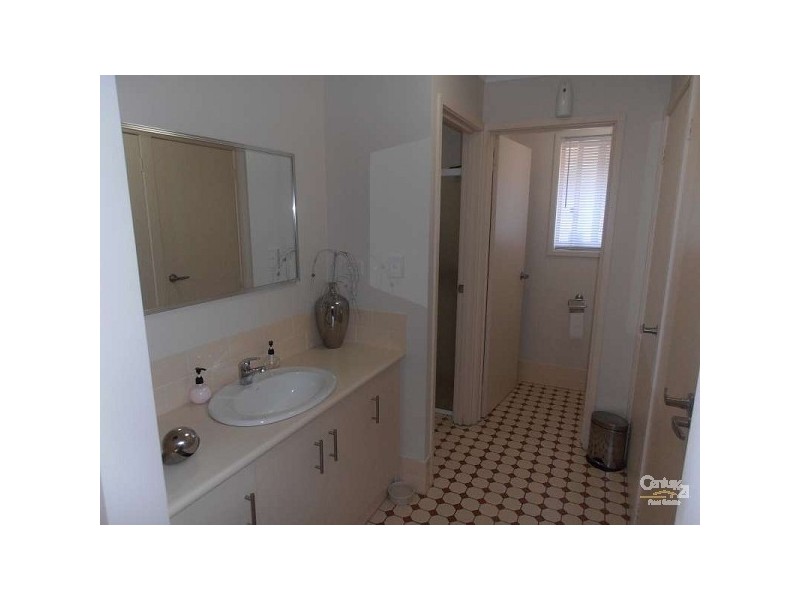 4 Seafarer Court, Seaford Rise SA 5169