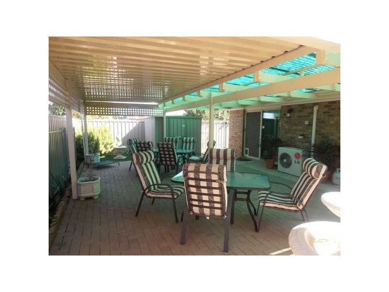 4 Seafarer Court, Seaford Rise SA 5169