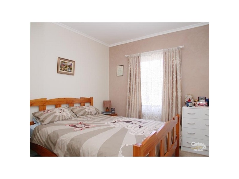 17 Valleyview Crescent, Hackham West SA 5163
