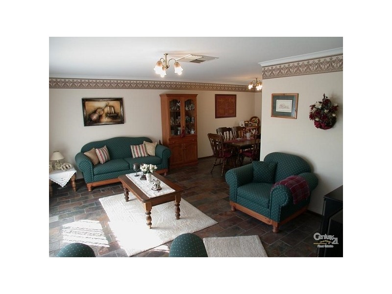 6 Lascelles St, Morphett Vale SA 5162