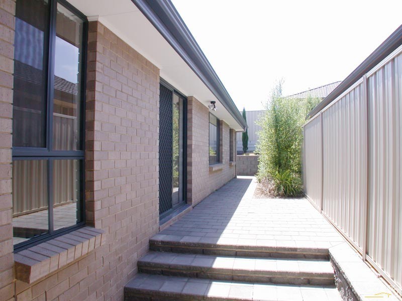 13 Yeltana Avenue, Huntfield Heights SA 5163
