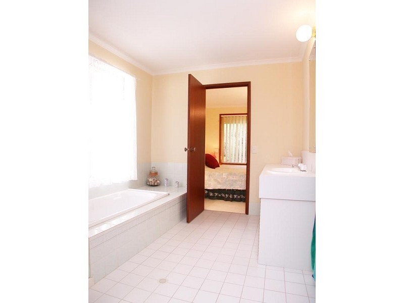 15 Ashmore Place, Onkaparinga Hills SA 5163