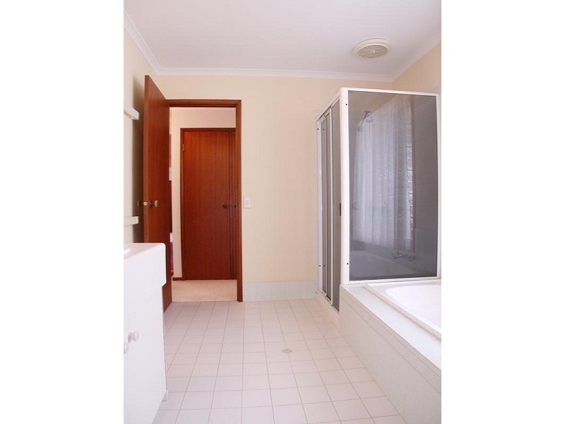 15 Ashmore Place, Onkaparinga Hills SA 5163