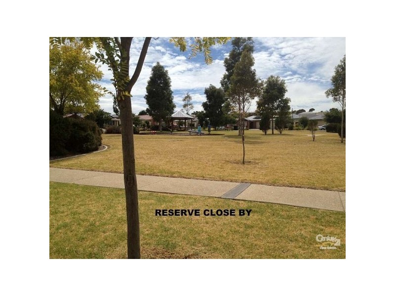 24 Fuschia Street, Huntfield Heights SA 5163